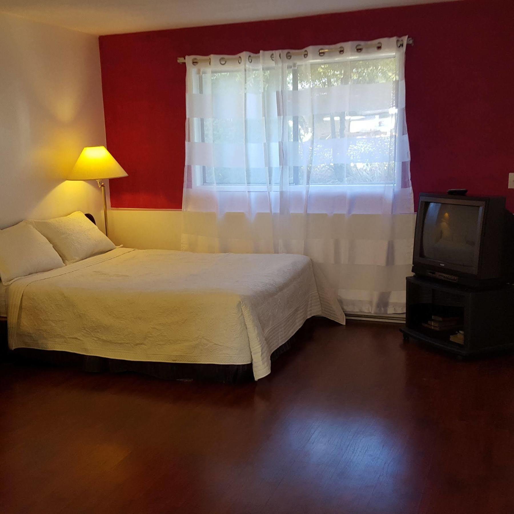 Croft Inn Motel Crofton Екстериор снимка